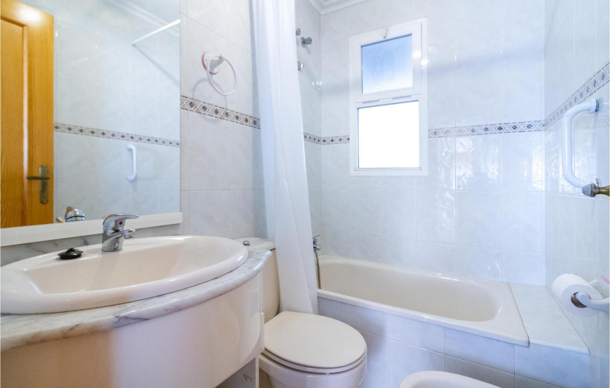 2 Bedroom Lovely Home In سانتا بولا المظهر الخارجي الصورة